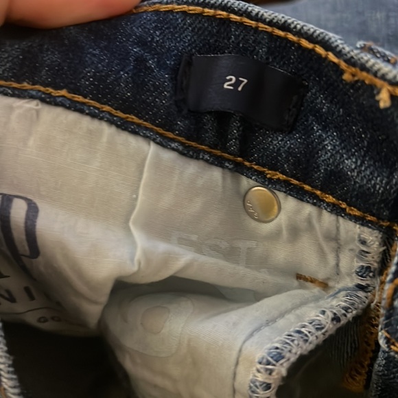 Gap Sexy Boyfriend Denim Distressed Shorts 5” Size 27 - Picture 8 of 9